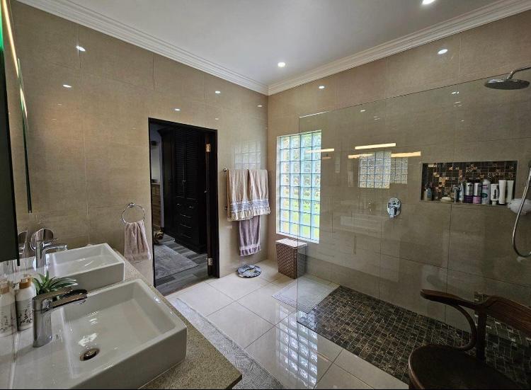 To Let 5 Bedroom Property for Rent in Jim Fouchepark Free State